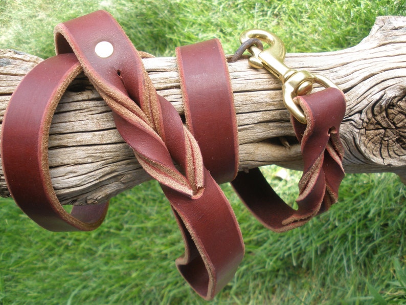 Latigo leather dog leash 1 X 51 quality SOLID BRASS swivel bolt snap strong enough for any dog