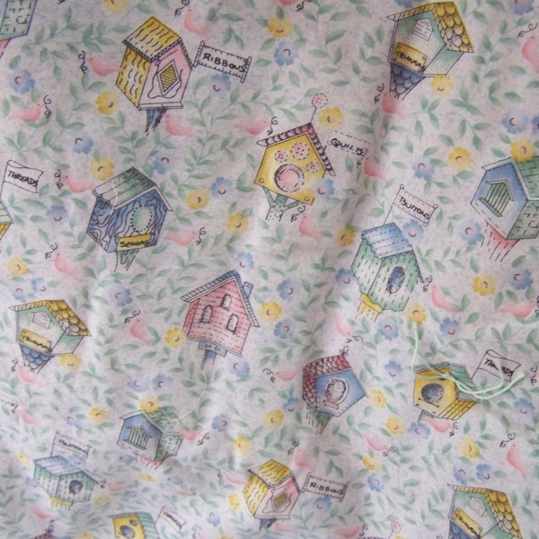 Handmade Bird House Green print Baby Blanket / Quilt 31" x 35" Cotton fabric front and back, fiberfill batting, Country cottage baby blanket