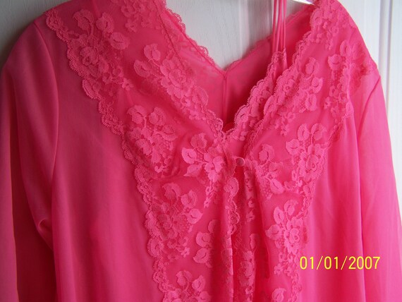 Vintage 1960s Henson Kickerick Salmon Pink Peignoi