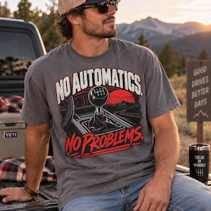 オートマチック車は不要！Tシャツ | マニュアルトランスミッション車のシフトグラフィック