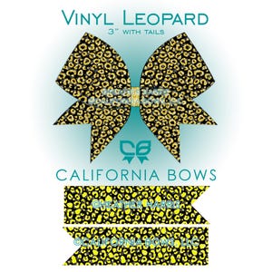 Pode incluir: Um laço de leopardo de vinil com caudas. O laço é preto com estampa de leopardo dourado. O texto "VINYL LEOPARD" e "CALIFORNIA BOWS" são exibidos. O laço mede 7.6 cm.