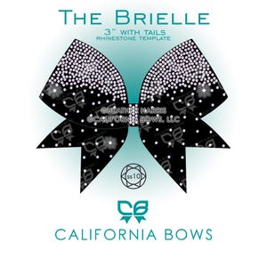 Peut inclure: Un modèle de nœud noir intitulé The Brielle 3" with tails rhinestone template. Le design présente une grappe dense de strass sur le dessus s'estompant en points dispersés. Il inclut un indicateur de taille ss10 et la marque California Bows.