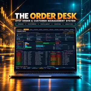 Könnte beinhalten: Ein Laptop zeigt The Order Desk, ein Etsy-Bestell- und Kundenmanagementsystem. Der Bildschirm zeigt ein dunkel gestaltetes Dashboard mit Datentabellen, Kennzahlen und Statusanzeigen für Bestellungen, Erfüllung und Analysen vor digitalem Hintergrund.