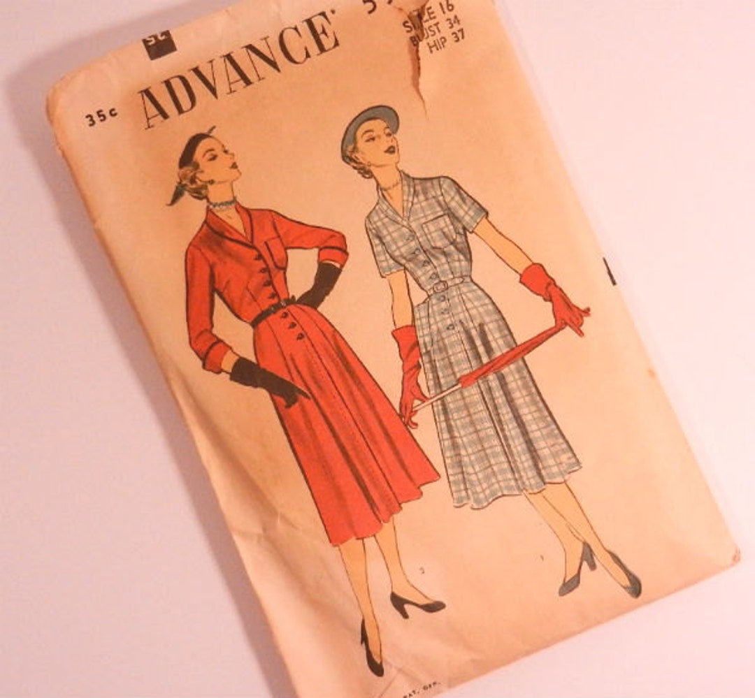 Advance Sewing Pattern 4948 // 1950s // Short or Long-sleeved Dress - Etsy