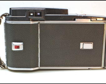 Polaroid Pathfinder Land Camera 110A - Rare Vintage Working Polaroid Pathfinder Land Camera 110A - Rare Vintage Working