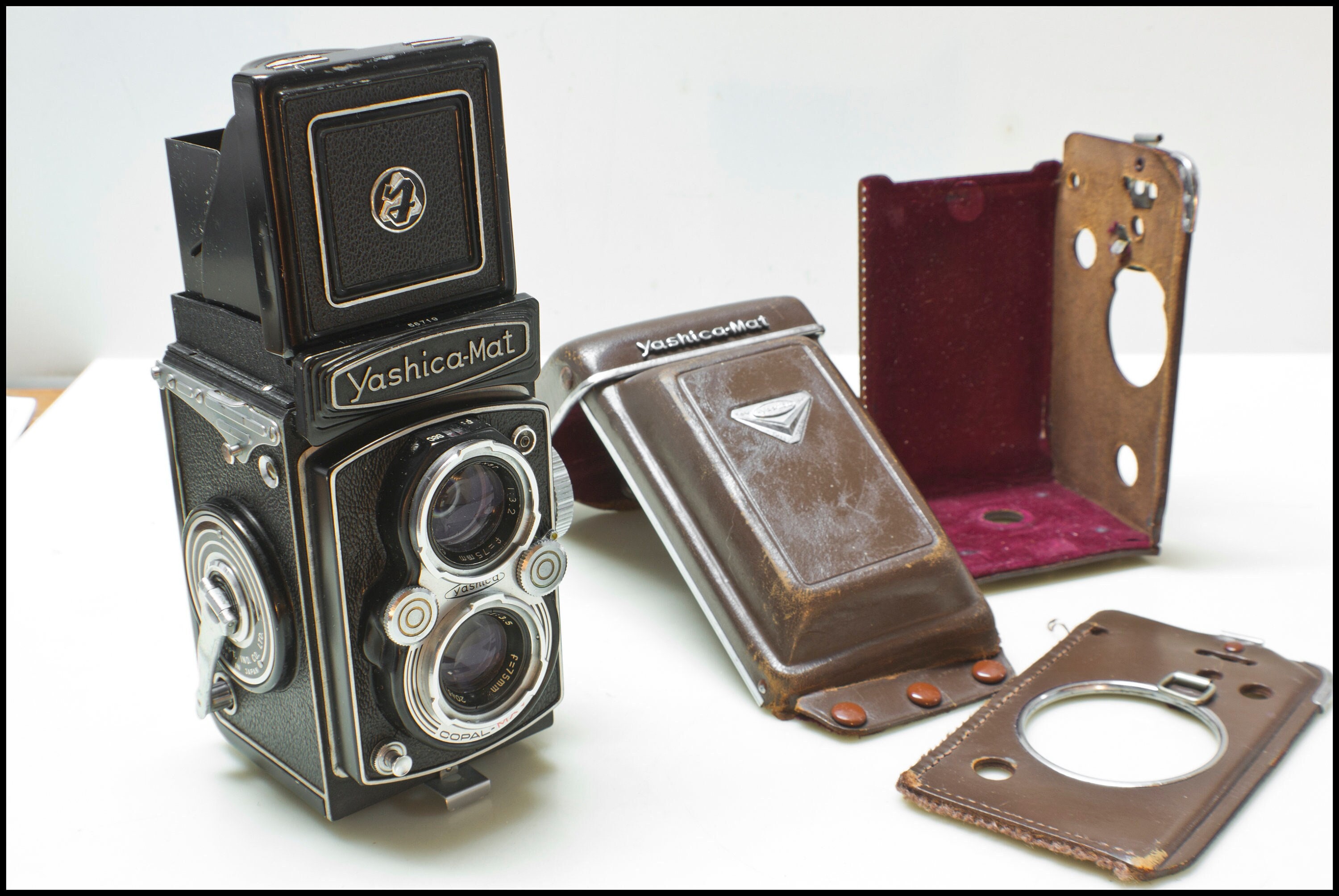 Yashica-mat Twin Lens Reflex Camera - Working Vintage 1950s