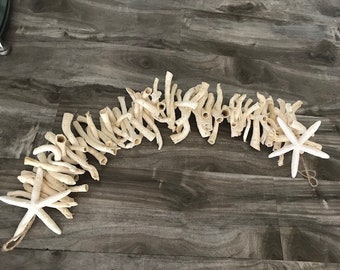 Beach Decor Driftwood and Starfish Garland - Pepe Driftwood Garland - Starfish Garland - Coastal Home Decor - Beach Decor - Hanging