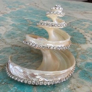Embellished Spiral Polished Wavy Top Trochus Shell with Swarovski Crystals - Coastal Home Decor - Decorative Seashells - Beach Wedding