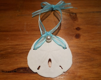 Beach Decor Sand dollar Ornament - Shell Christmas Ornament - Sand Dollar - Beach Wedding - Seashells