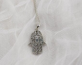 Hamsa Hand Necklace - Silver Tone Engraved Hamsa Hand Necklace - Hamsa Necklace - Evil Eye Necklace - Hand Necklace - Protection Necklace