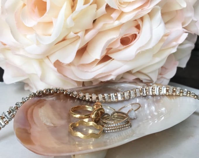 Handmade Mother of Pearl Clam Jewelry Dish - Shell Soap Dish - Shell Dish - Seashell Dish -Coastal Home Decor Guest Rm -Beach Bathroom Decor