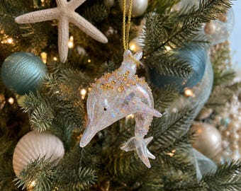 Glas Perlen Delfin Weihnachtsschmuck - Delfin Ornament mit echtem Seestern - Strandverzierung - Küstenverzierung - Weihnachtsverzierung