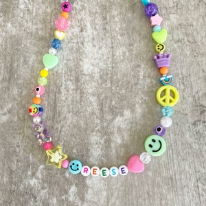 Collar con nombre colorido único; collar personalizado