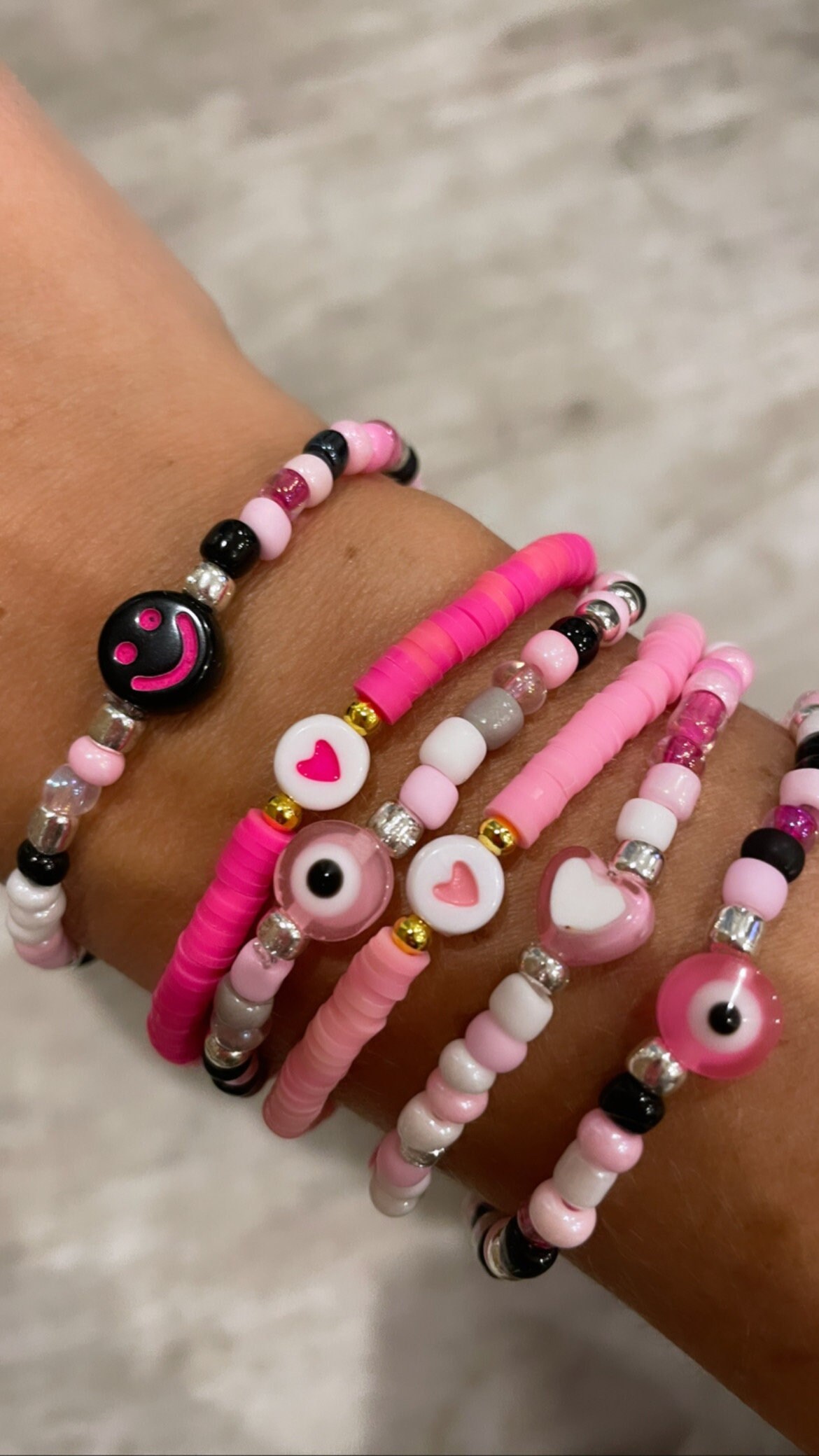 Pink beaded bracelet deals