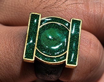 Emerald Green Statement Ring, Gold Tone Fantasy Jewelry, Mystical Enamel Ring, Gothic Cosplay Accessory, Unique Gift for Him