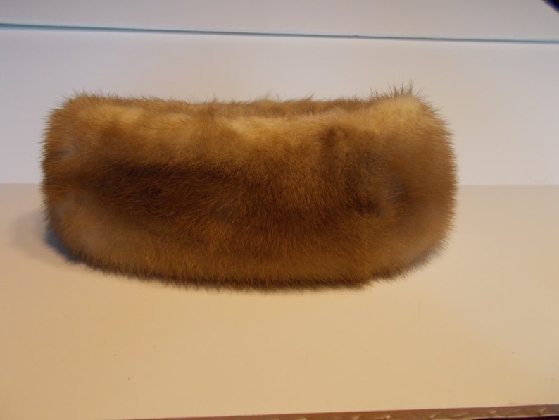 ladies blonde mink collar