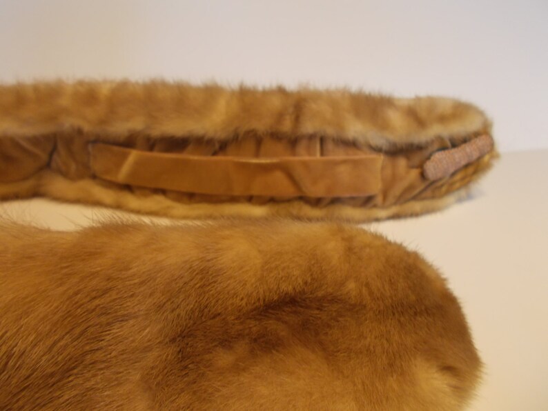 ladies blonde mink collar