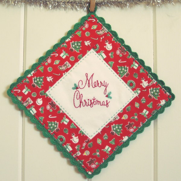 recreate a "merrry christmas" embroidered pot holder