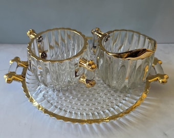 Vintage-Sahnekännchen- und Zuckerset „National Pattern“ von Jeannette Glass aus den 1940er Jahren mit Tablett.