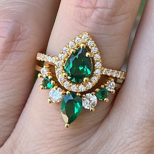 Pear Emerald Bridal Ring Set- Alternate Green Clear Wedding 2 Ring Set- Green Halo Bridal Ring w/ Curved Wedding Band- Emerald and Cz Rings