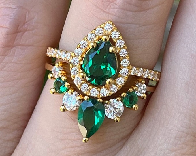 Pear Emerald Bridal Ring Set- Alternate Green Clear Wedding 2 Ring Set- Green Halo Bridal Ring w/ Curved Wedding Band- Emerald and Cz Rings