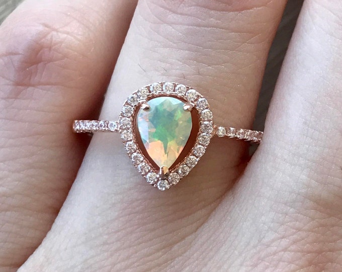 Teardrop Genuine Teardrop Opal Engagement Vintage Ring Set