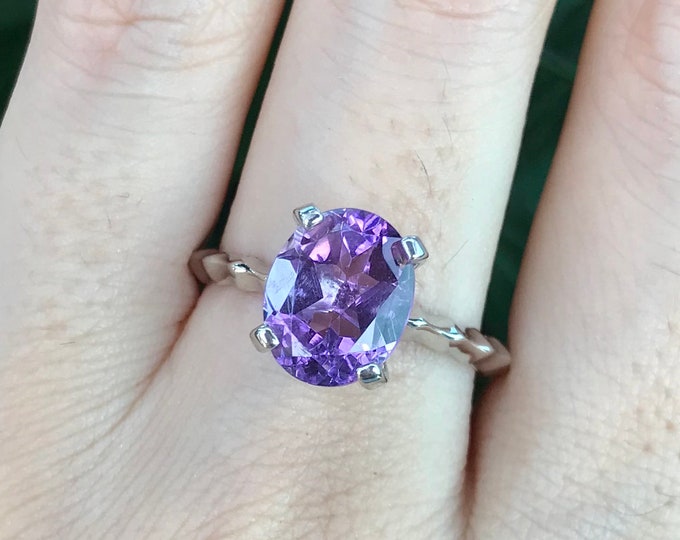 Genuine Purple Amethyst Stackable Prong Ring- Oval Purple Gemstone Cocktail Ring- Sterling Silver Amethyst Ring-Unique Purple Statement Ring