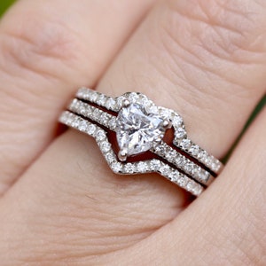 Rose Gold Heart Bridal Ring Set- Heart Promise 3 Ring Set-Heart Engagement Ring Set-Valentine Gift for Her Wife Girlfriend-Anniversary Gift