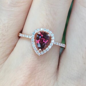 Bague de fiançailles grenat en forme de larme - Bague halo de diamants grenat rouge - Bague de promesse grenat véritable pour elle - Bague d&#39;anniversaire grenat naturel