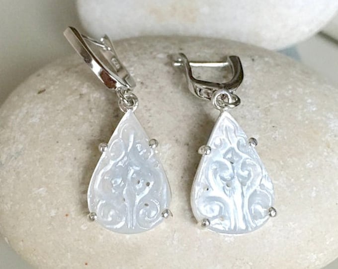 White Moonstone Wedding Bridal Earring- Pear Shape Earring- June Birthstone Earring- Engagement Moonstone Earring- Unique Classic Earring