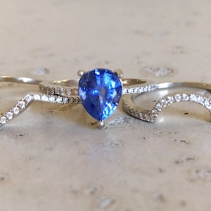 Certified Cornflower Blue Sapphire Halo Engagement Ring- 1.71ct Pear Natural Sapphire Bridal Ring Set- 3 Ring Set Teardrop Sapphire Diamond