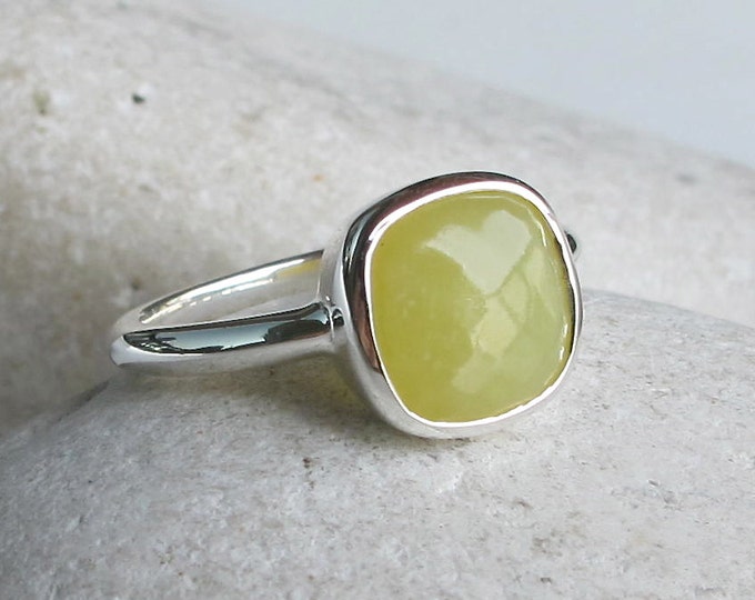 Yellow Gemstone Stacking Ring- Square Shape Ring- Simple Yellow Stone Ring- Classic Bezel Faceted Ring- Jewelry Gifts for Her