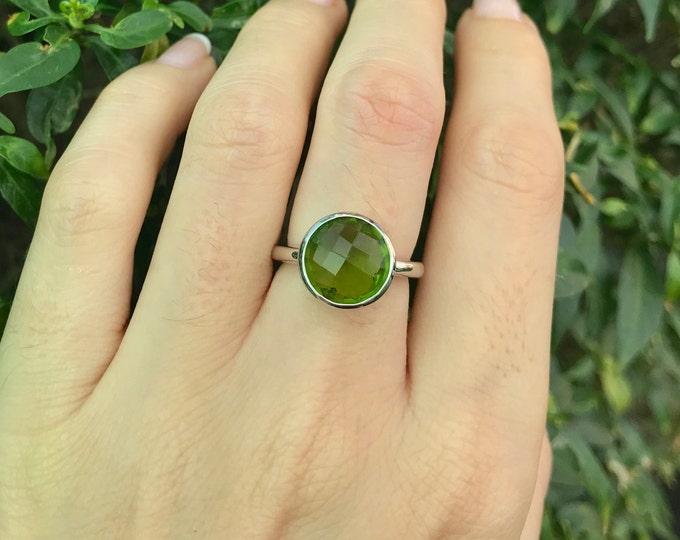 Peridot Round Stack Silver Ring- Green Peridot Simple Ring- August Birthstone Ring- Green Gemstone Ring