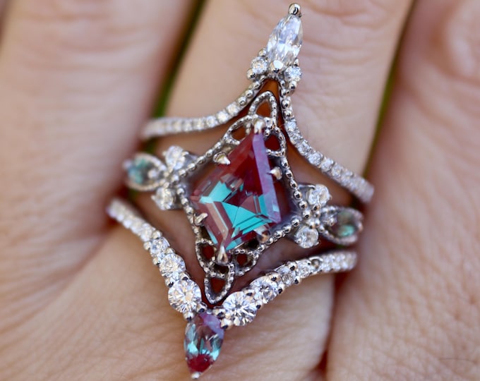 Kite Color Change Alexandrite Celtic Knot Sterling Silver 3 Ring Set