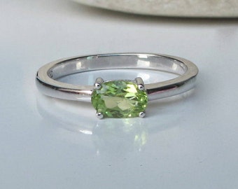 Peridot Dainty Oval Small Ring- Green Peridot Genuine Silver Ring- Minimal Simple August Birthstone Natural Silver Stack Peridot Ring