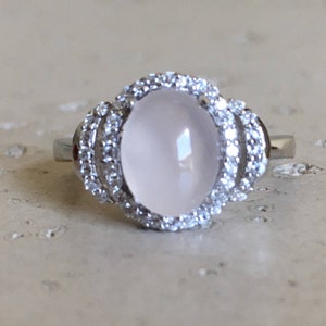 Deco Chalcedony Mood Engagement Ring- Vintage Inspired Oval Halo Solitaire Ring- Gray Cabochon Promise Ring for Her- Gray Moonstone Ring