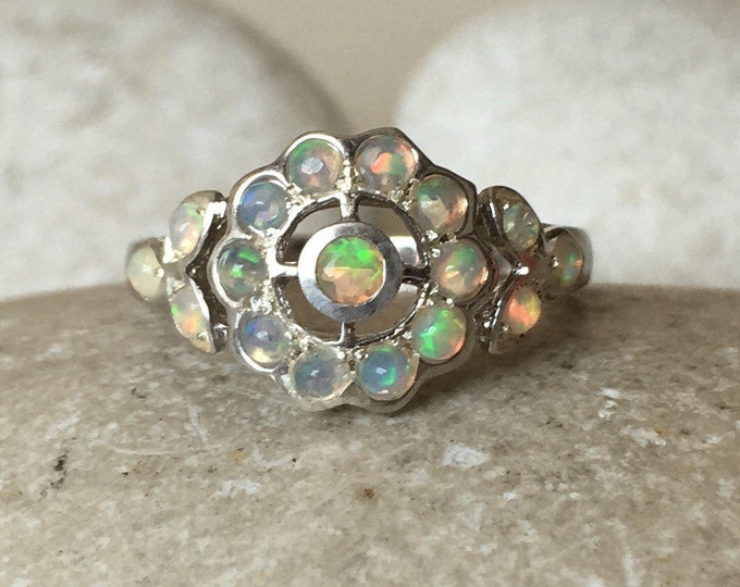 Opal Floral Cluster Vintage Ring- Welo Genuine Opal Deco Ring- Cabochon Ethiopian Opal Silver Ring- Dainty Unique Fire Opal Ring