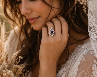 Conjunto de 3 anillos nupciales con halo de ónix negro en forma de lágrima - Conjunto de anillo de compromiso negro en forma de pera - Anillo de espinela negra con 2 alianzas de boda