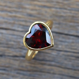 Heart Genuine Garnet Promise Ring- Rose Gold Natural Garnet Ring- Heart Engagement Ring- January Birthstone Ring- Valentine Ring for Her