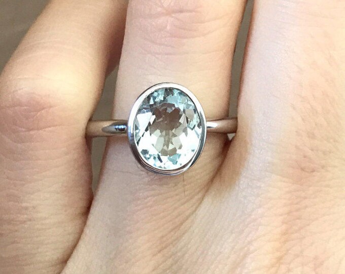 Oval Aquamarine Solitaire Ring- Simple Blue Promise Ring-Light Blue Anniversary Ring-March Birthstone Ring-Woman Minimalist Engagement Ring