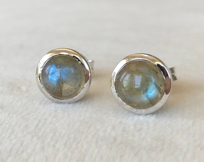 Classic Round Labradorite Stud Silver Earring- Smooth Simple Labradorite Earring- Natural Iridescent Earring- Minimalist Stud Earring