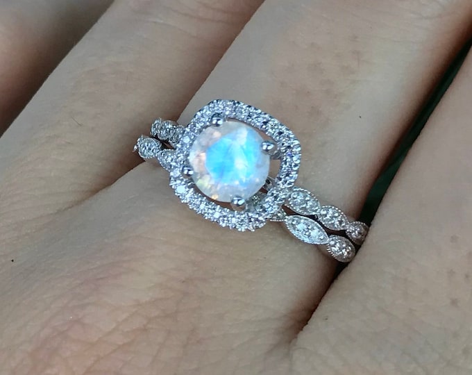 Moonstone Vintage Bridal Ring Set- Round Moonstone Engagement Ring Set- Cushion Square Moonstone Promise Ring- 2 Piece Moonstone Ring Set