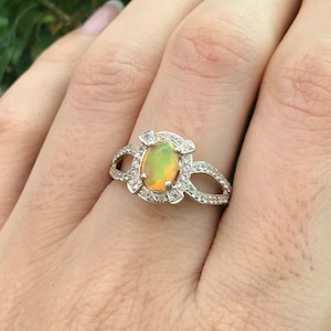 Opal Spilt Band Vintage Engagement Ring- Deco Genuine Opal Promise Ring- Oval Welo Opal Ring- October Birthstone Ring- Silver Ethiopian Ring