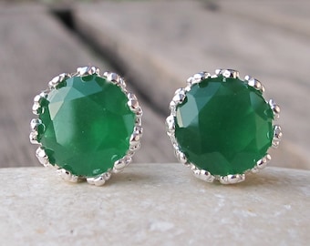 Classic Green Stud Earring- Silver Bohemian Round Earring- Green Onyx Earring- Faceted Frame Earring- Milky Green Earring