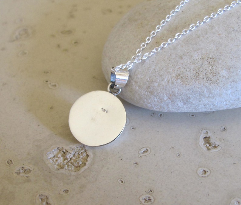 Abalone Necklace Shell Necklace Round Simple Iridescent Boho Gemstone Layering Minimal Pendant
