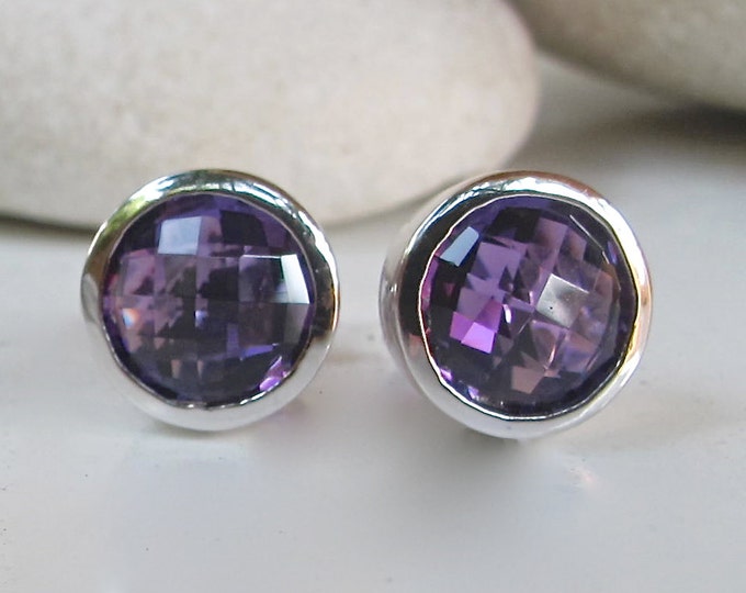 Amethyst Stud Earring- Classic Purple Earring- February Birthstone Earring- Sterling Silver Earring- Simple Purple Earring- Bridesmaid Stud