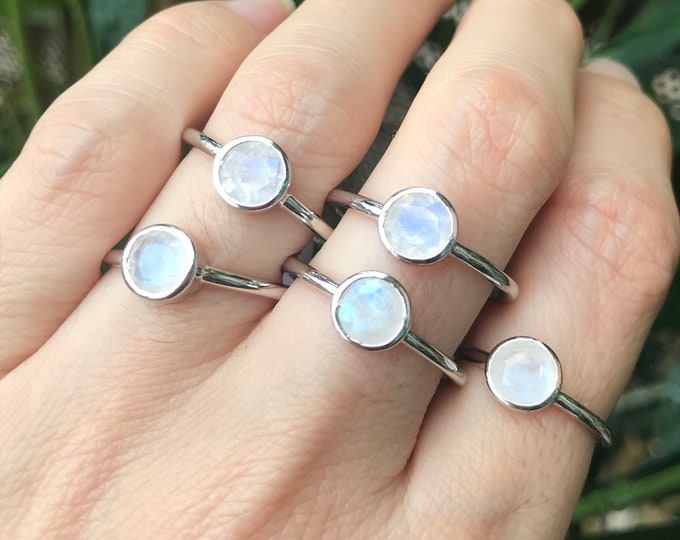 Small Round Moonstone Stack Ring- 6mm Petite Rainbow Moonstone Ring- Boho Iridescent Ring- Simple Bohemian Bezel Ring- Layering Gypsy Rings