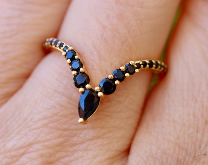 Black Onyx Chevron Gold Enhancer Wedding Band- Round Graduated Black Gemstone Sterling Silver Guard Band- Alternative Diamond V Rose Band