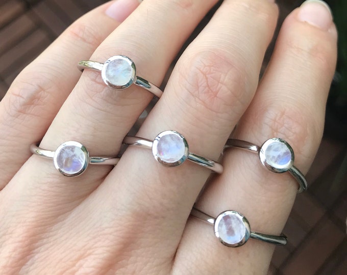 Moonstone Dainty Stack Round Ring- Genuine Natural Rainbow Moonstone Minimalist Ring-Silver Cabochon Smooth Moonstone Ring-Simple Bezel Ring