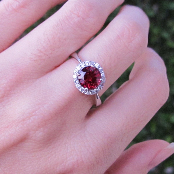 Granat Halo Verlobungsring- Natürlicher Granat Versprechensring- Januar Geburtsstein Jahrestag Ring- Roter Edelstein Roségold Ring- Runder Ring